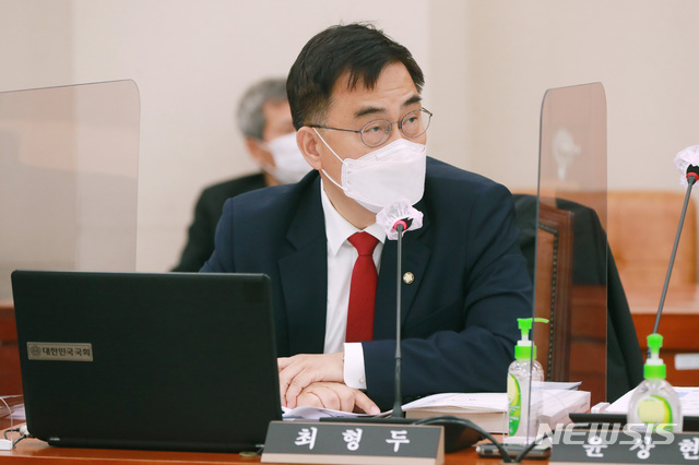 [서울=뉴시스] 최동준 기자 = 최형두 국민의힘 원내대변인.(공동취재사진) 2020.10.07. photo@newsis.com