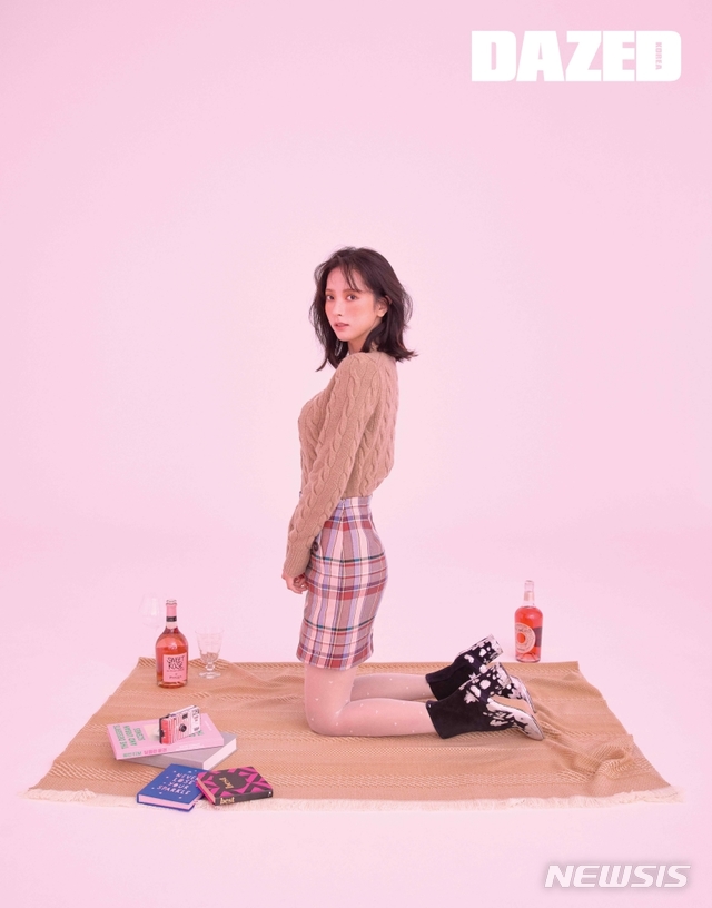 [서울=뉴시스] 그룹 우주소녀 보나. (사진 = 데이즈드 제공) photo@newsis.com