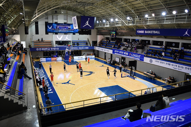 [서울=뉴시스] 2019~2020시즌 KBL D-리그 개막전 경기 장면. (사진 = KBL 제공)