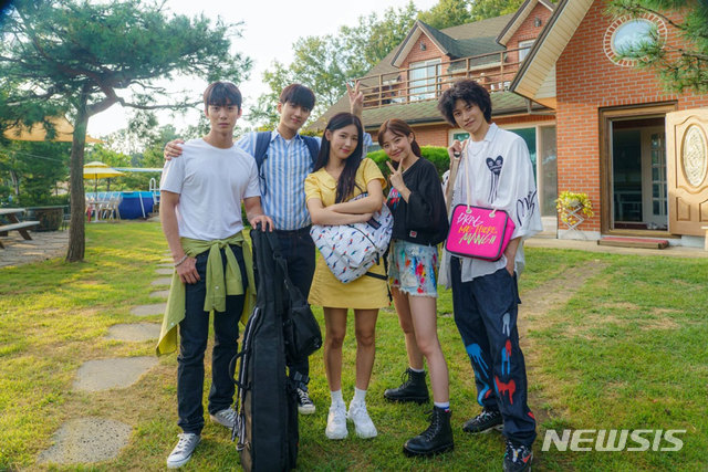 [서울=뉴시스] 웹드라마 '리플레이' 현장 스틸컷. (사진 = 하트피플 제공) photo@newsis.com