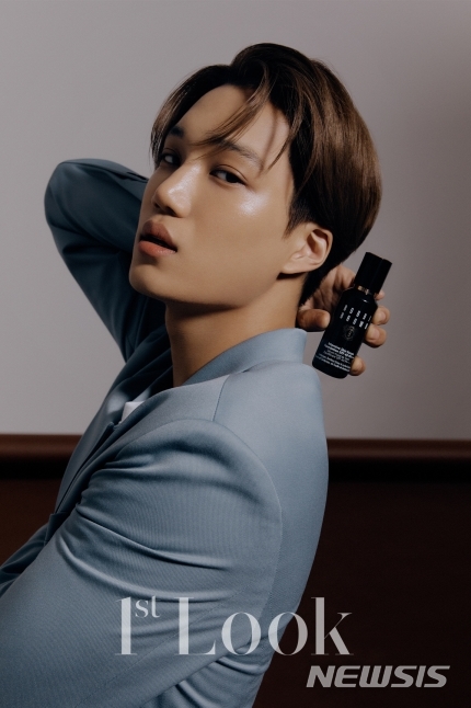 [서울=뉴시스] 그룹 엑소(EXO) 카이. (사진 = 퍼스트룩 제공) photo@newsis.com