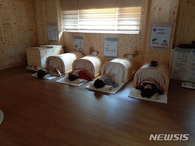 [서울=뉴시스] 서울 노원구 불암산 산림치유센터 심신이완 치유실. (사진=노원구 제공) 2020.10.22. photo@newsis.com