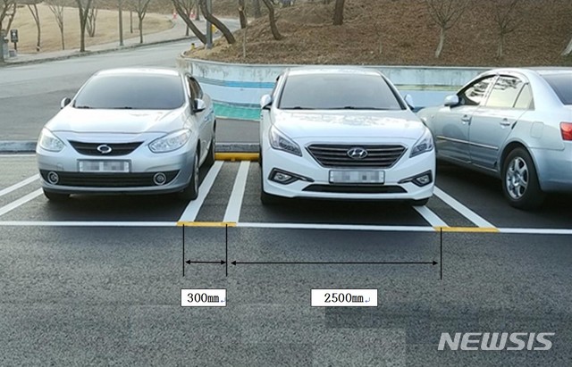 [안산=뉴시스] 공영주차장 주차면 확대 모습 (사진 = 안산시 제공)