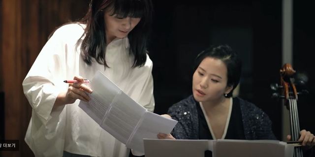 [서울=뉴시스] 삼성전자는 국내 음악 전문학교의 베테랑 뮤지션들과 함께 클래식 사운드 녹음을 진행한 것은 물론, 세계적으로 권위 있는 미국 내 뮤지션과 작곡가를 초청해 재즈 사운드를 완성했다. 사진 삼성전자