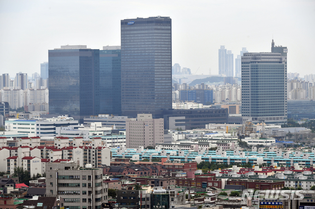 【수원=뉴시스】 수원 삼성전자 전경. (사진=수원시)