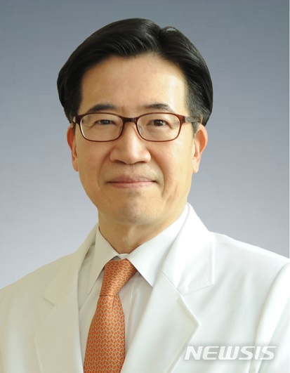 [서울=뉴시스] 국립암센터 소화기내과 박중원 교수. (사진=국립암센터 제공). 2020.10.26.