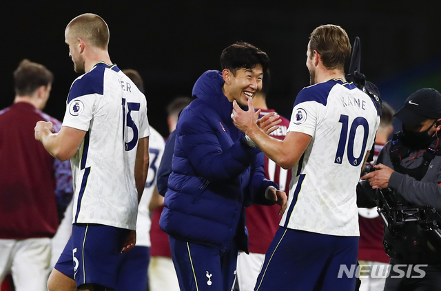 '눈빛만 봐도 알아' 손흥민-케인, 29골 합작…역대 2위
