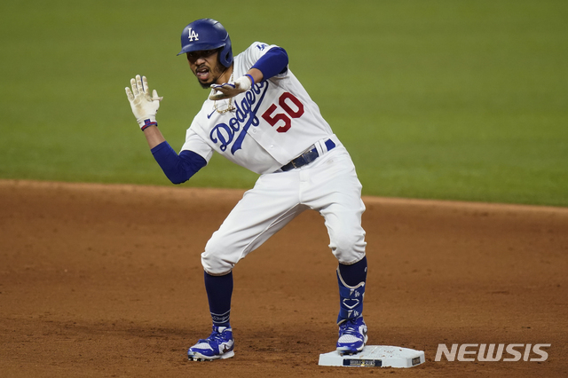 [알링턴=AP/뉴시스] LA 다저스 무키 베츠. 2020.10.27. 