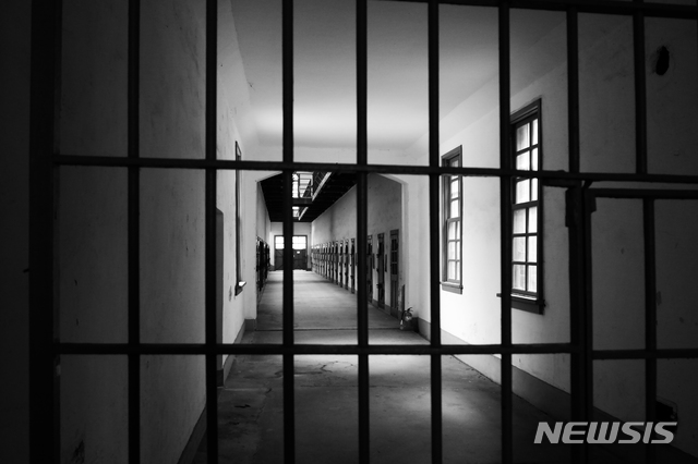 애인 아버지 살해한 20대, 2심에서 3년 추가···징역 28년