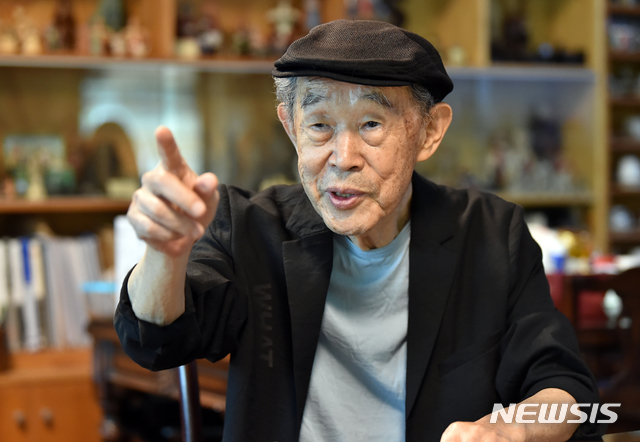  김정옥 원로연출가.