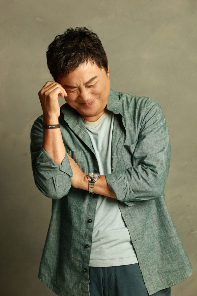 [서울=뉴시스] 남진. 2020.11.02. (사진 = 어쿠맨뮤직팜 제공) photo@newsis.com 