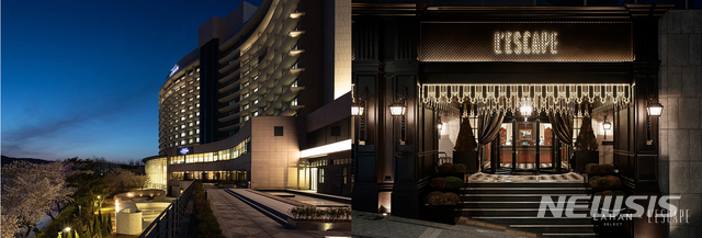 [서울=뉴시스]라한셀렉트 경주(왼쪽)와 레스케이프 호텔