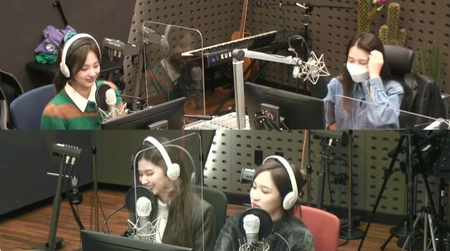 [서울=뉴시스] 그룹 '트와이스' 멤버 쯔위, 사나, 미나가 3일 KBS 라디오 '정은지의 가요광장'에 출연했다. (사진 = '정은지의 가요광장' 보이는 라디오 캡처) 2020.11.03. photo@newsis.com 