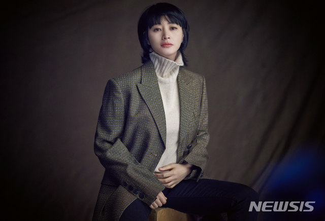 [서울=뉴시스]배우 김혜수. (사진=호두앤유엔터테인먼트, 강영호 작가 제공) 2020.11.05. photo@newsis.com