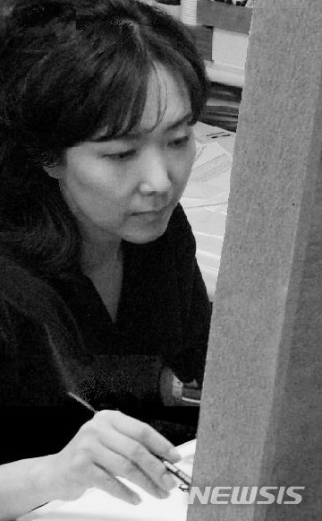 [서울=뉴시스]◇김선기 작가=미네소타 주립대 (MSU Moorhead) 미술대학, 동 대학원 졸업 ▶개인전 18회 및 단체전 다수 ▶작품소장: 미네소타주립대 영구컬렉션 등 ▶활동: 성신여대 강사, 상지대 외래교수, 성남시평생교육원 강사 등 