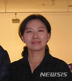 [서울=뉴시스]◇조영자=경기대학교 예술대학 한국화학과, 동 대학원 한국화학과 졸업 ▶개인전 3회, 아트페어 9회 , 초대전 26회, 단체전 142회 ▶수상: 경기미술대전 우수상 ▶논문: 金基昶 繪畵에서 소리의 表現 硏究 ▶현재: 경기대학교예술대학 강사 역임, 한국미술협회, 수원가톨릭미술가회, 어우름 회원(사진=MANIF 제공)2020.11.06 photo@newsis.com 