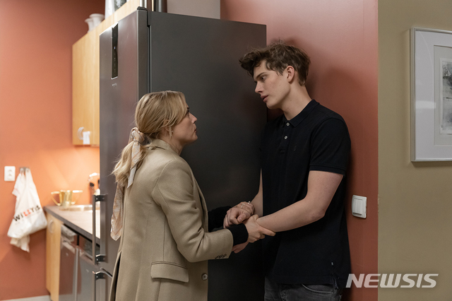 [넷플릭스 추천]찬 바람 불 땐 아날로스 감성 어때요?