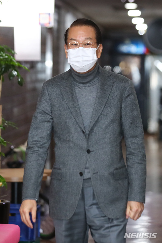 [서울=뉴시스] 김진아 기자 =국민의힘 권영세 의원. (공동취재사진) 2020.11.08.  photo@newsis.com