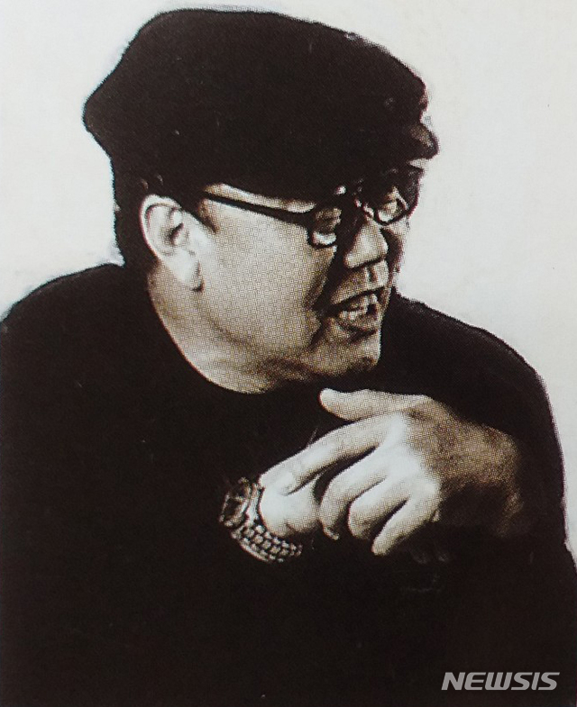 [서울=뉴시스]◇김인화 작가=서라벌 예술대학(현 중앙대학교) 졸업, 홍익대학교 산업미술대학원 졸업 ▶개인전 12회 및 단체전 다수 ▶수상: 목우공모대전 대상, 대한민국미술대전 1회, 7회 특선, 2007 대한민국미술인상(장리석미술상) ▶활동: 서울미술대전 초대·운영위원 역임, 대한민국미술대전 심사 및 운영위원 역임(사진=MANIF 제공)2020.11.06 photo@newsis.com