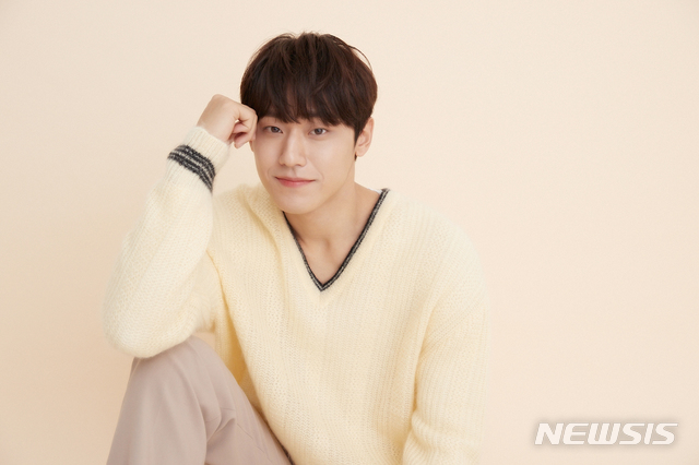 [서울=뉴시스]배우 이도현. (사진=위에화엔터테인먼트 제공) 2020.11.11. photo@newsis.com