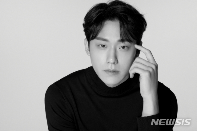 [서울=뉴시스]배우 이도현. (사진=위에화엔터테인먼트 제공) 2020.11.11. photo@newsis.com