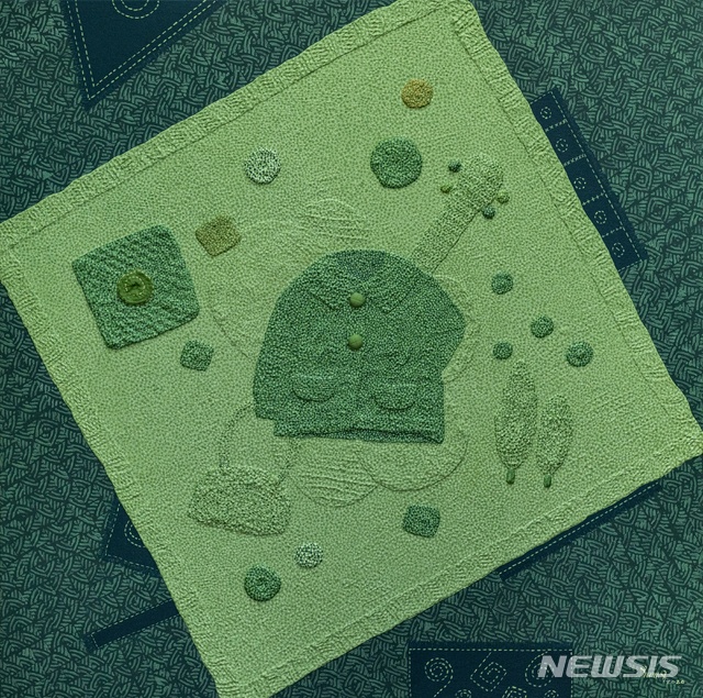 [서울=뉴시스]2020마니프_유미영, Kint wear, 90.9x90.9㎝, Korean paper, mixed media, 2020(사진=MANIF 제공)2020.11.06 photo@newsis.com