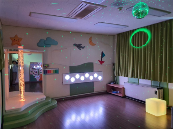 강원도교육청이 도내 8개 특수학교에 중도·중복장애학생들이 안전하게 감정을 발산하고 휴식을 취할 수 있도록 설치한 심리안정실. (사진=강원도교육청 제공)