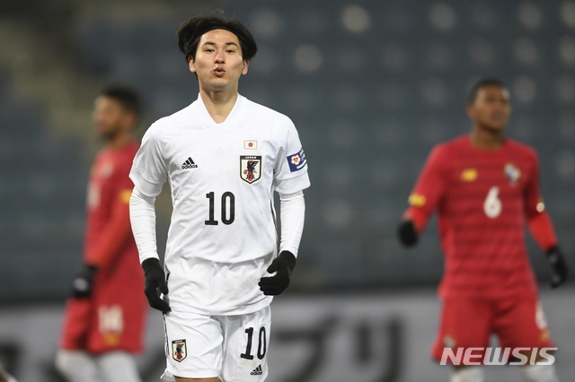 [그라츠=AP/뉴시스] 일본 대표팀 미드필더 미나미노 타쿠미. 2020.11.13.