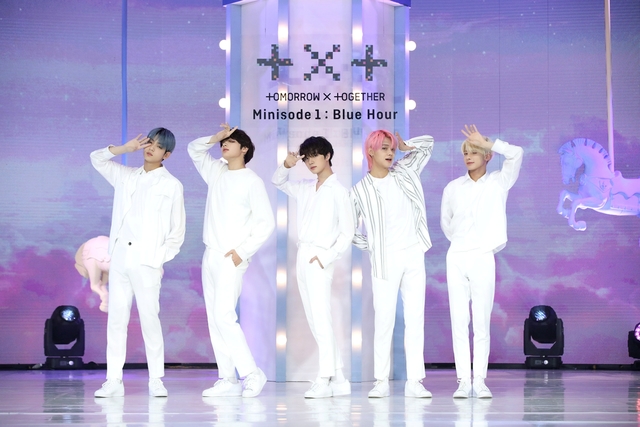 [서울=뉴시스] 투모로우바이투게더. 2020.11.15. (사진 = 빅히트 엔터테인먼트 제공) photo@newsis.com 