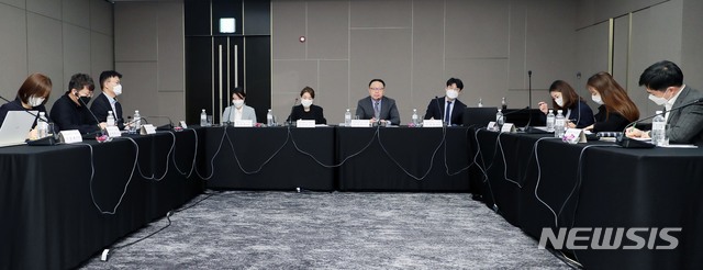 [서울=뉴시스] 산업통상자원부는 한-칠레 자유무역협정(FTA) 제5차 공식협상이 22일부터 사흘간 화상으로 진행된다고 밝혔다. 사진은 지난해 11월 17일 서울 강남 JW메리어트호텔에서 열린 '한-칠레 자유무역협정(FTA) 제4차 개선협상' 현장. (사진=산업통상자원부 제공) 2020.11.17. photo@newsis.com