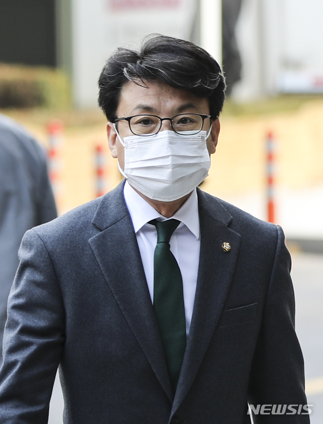 [서울=뉴시스]최진석 기자 = 진성준 더불어민주당 의원. 2020.11.17. photo@newsis.com