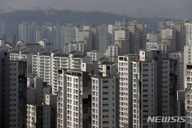 [김포=뉴시스]이윤청 기자 = 경기도 김포의 아파트 단지 모습. 2020.11.17.  radiohead@newsis.com