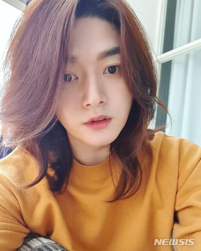 [서울=뉴시스]성제. (사진=성제 트위터 사진 캡처) 2020.11.18. photo@newsis.com