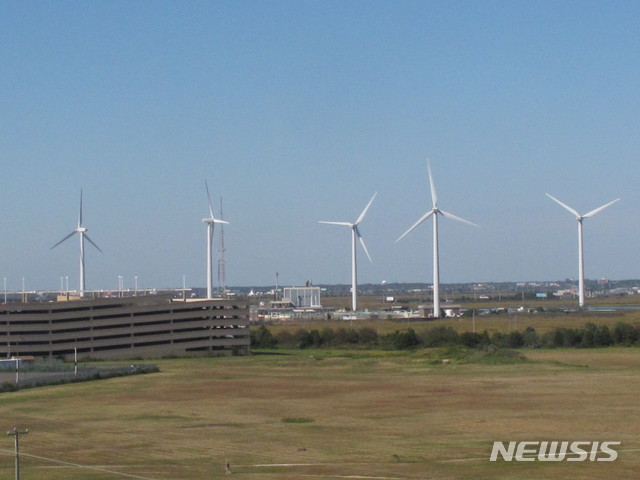 [AP/뉴시스] 2020년 10월 미 뉴저지 애틀랜틱시티의 풍력 발전기 