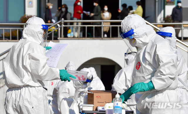 [나주=뉴시스] = 신종 코로나바이러스 감염증(코로나19) 전수검사 준비. (사진=뉴시스 DB). photo@newsis.com