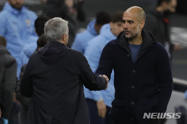 [런던=AP/뉴시스] 맨체스터 시티의 펩 과르디올라 감독이 손흥민의 침투를 알고도 막지 못했다고 밝혔다. 2020.11.21.