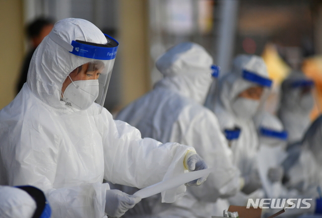 강원, 강릉 집단감염 등 30명 확진…강릉 거리두기 2.5단계(종합)