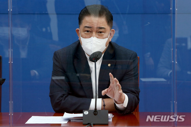 [서울=뉴시스] 전진환 기자 = 김병기 더불어민주당 의원 (공동취재사진) 2020.11.25.&nbsp; photo@newsis.com