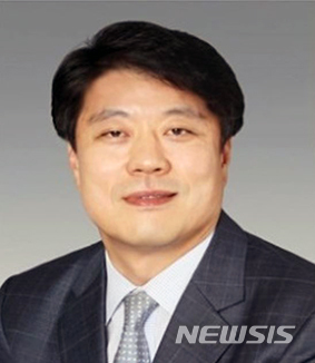 [서울=뉴시스] 서정곤 부산롯데호텔 신임 대표이사. (사진=롯데지주 제공)