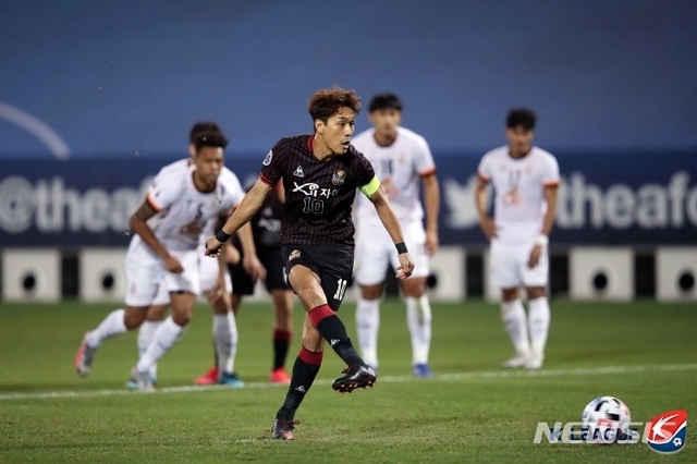 [서울=뉴시스] FC서울 주장 박주영이 페널티킥을 실축했다. (사진=프로축구연맹 제공)