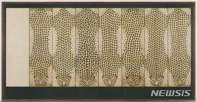 [서울=뉴시스] 표피도 7폭병풍. 豹皮圖七幅屛風, 각 176x51cm, 종이에 수묵담채추정가 7억~12억. 사진=마이아트옥션 제공.
