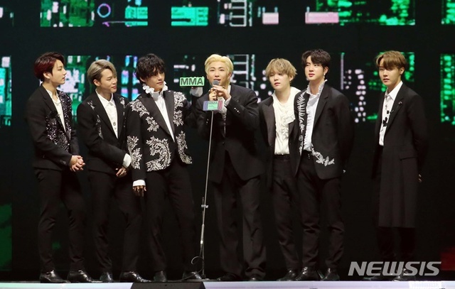 [서울=뉴시스]방탄소년단이 5일 'MMA 2020'에 출연한다. (사진='MMA 2020' 제공) 2020.12.05. photo@newsis.com