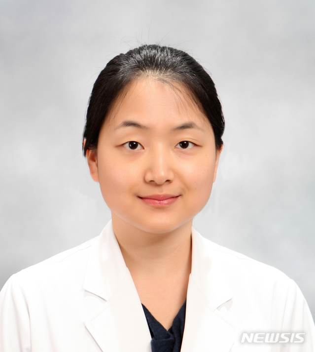 [서울=뉴시스] 일산백병원 재활의학과 김지용 교수. (사진=일산백병원 제공). 2020.12.08.