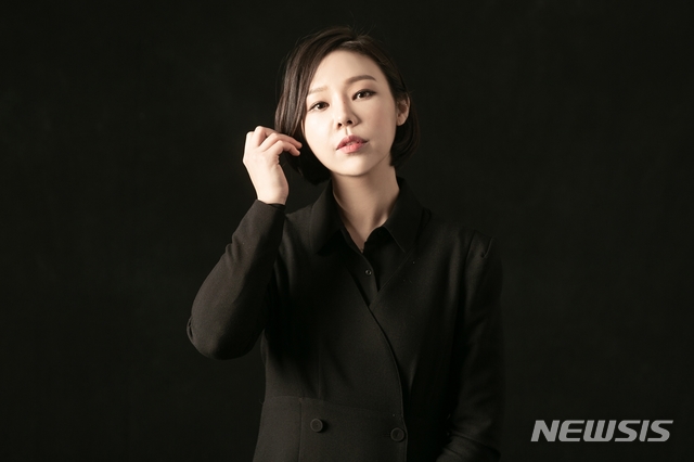[대구=뉴시스]이지연 기자 = 대구국제방송교향악단 진솔 전임지휘자. (사진=수성아트피아 제공) 2020.12.11. photo@newsis.com