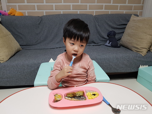 [체험해보니]비비고 생선 식단…차리는 데 10분 "딱 좋아"