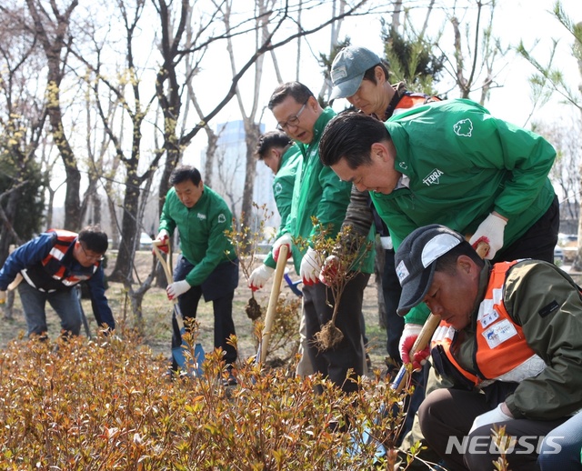 [ESG경영, 이젠 기업의 생존 키워드]하이트진로, 친환경 경영 위한 활동 확대 '주목'