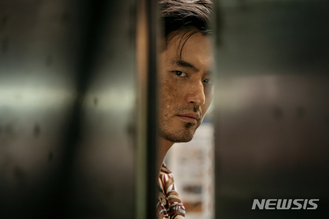 [서울=뉴시스]넷플릭스 드라마 '스위트홈' 이진욱 스틸. (사진=넷플릭스 제공) 2020.12.22 photo@newsis.com