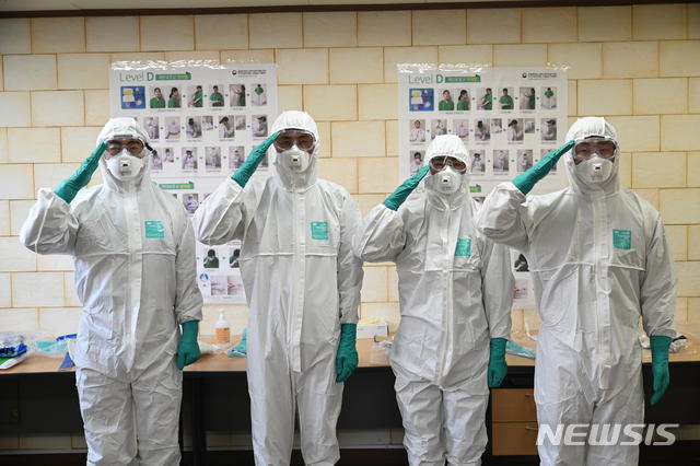 왼쪽부터 정재욱 일병, 백경호 상병, 김성택 일병, 임한솔 병장