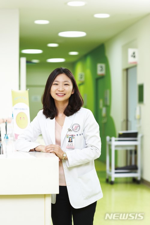 [서울=뉴시스] 한림대학교 동탄성심병원 소아청소년과 전유훈 교수. (사진=한림대동탄성심병원 제공). 2020.12.23.