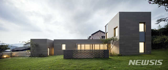 주거 부문 수상작 '자연(스스로 그러하다)'